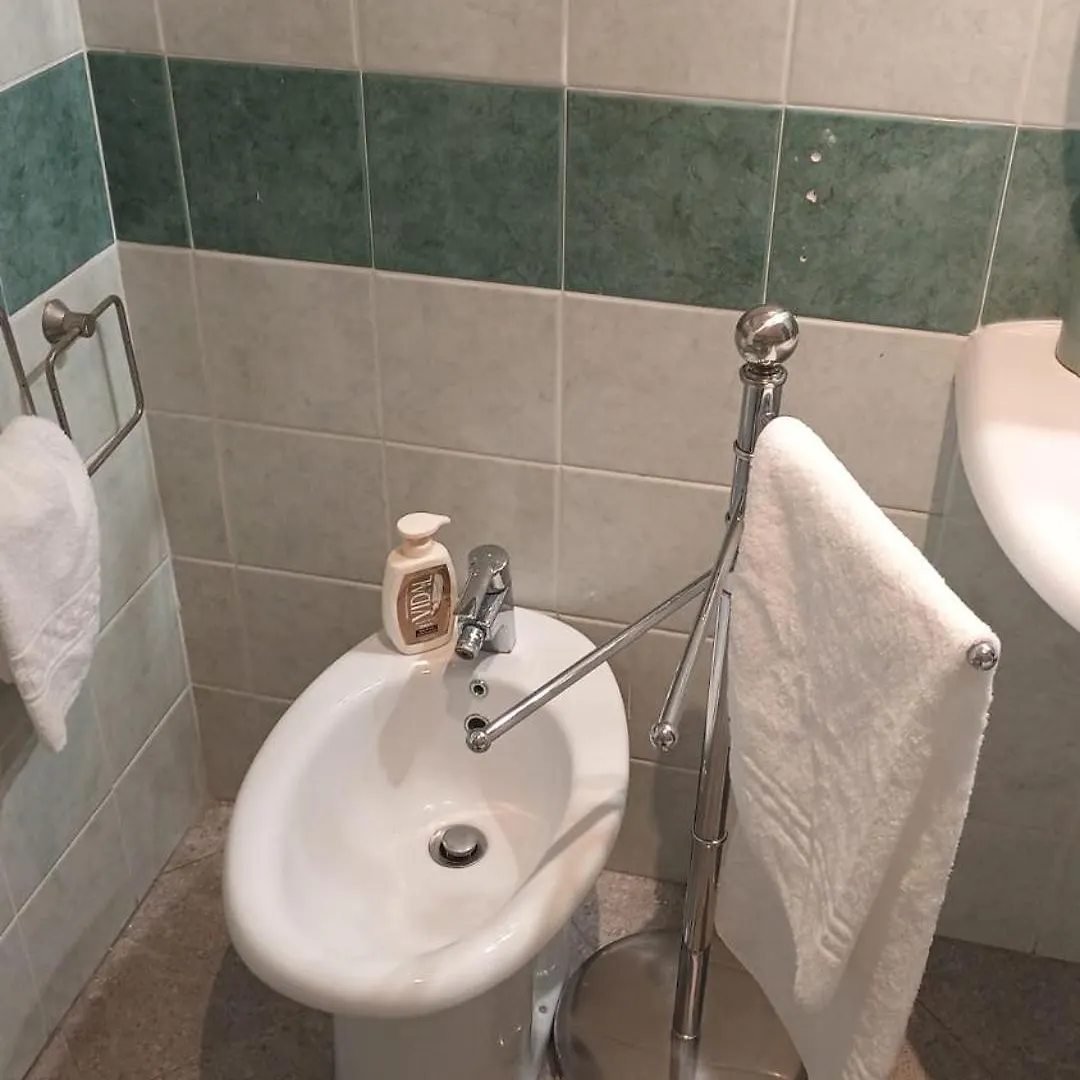 Apartment Ferienwohnung Casa N 2 Con Parcheggio Privato E Colonnina Ricarica Livorno